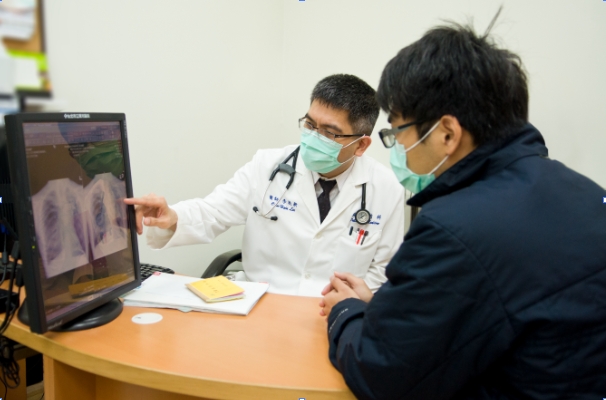 嚴重氣喘治療新突破！5大生物製劑納健保 萬芳醫院：精準治療有機會減少類固醇依賴、降低氣喘發作